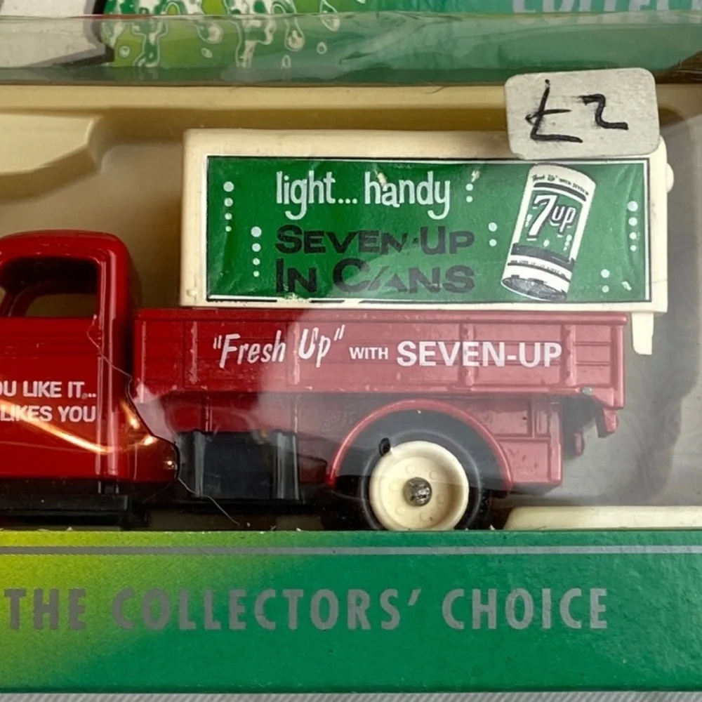 Vintage 7-Up International die cast collectible truck rom England|